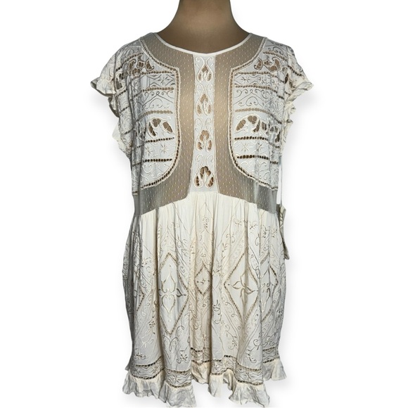Free People Between Dreams Embroidered Romper Size Medium Antique White Cream - Picture 3 of 13